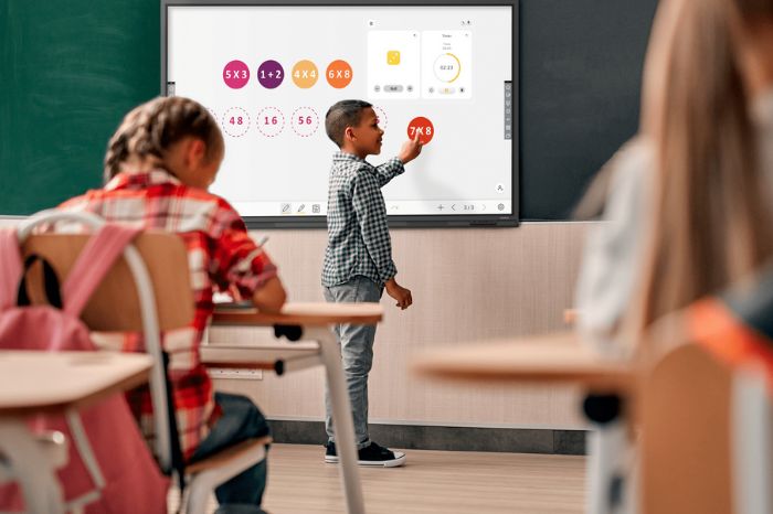 Pourquoi utiliser un tableau blanc interactif en classe ?